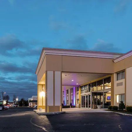 Comfort Inn Medford-Long Island-3