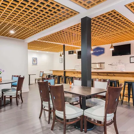 The Blu Hotel Blue Ash Cincinnati, An Ascend Collection Hotel-2