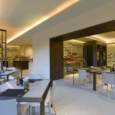 Voco Doha West Bay Suites By Ihg-2