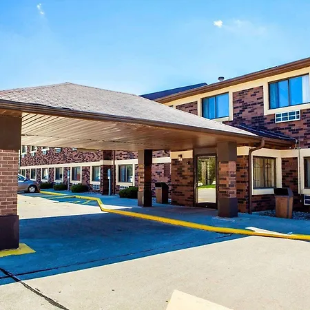 Quality Inn & Suites Champaign North - Urbana-3