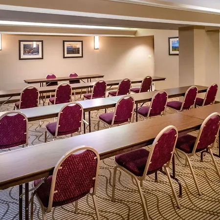 Comfort Inn & Suites Grundy-3