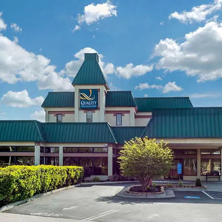 Quality Inn & Suites Olde Town-2