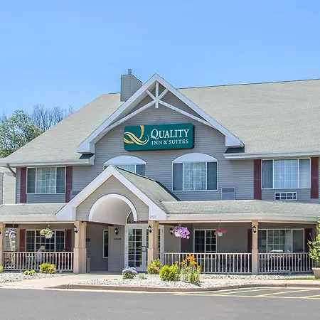 Quality Inn & Suites East Troy I-43-3