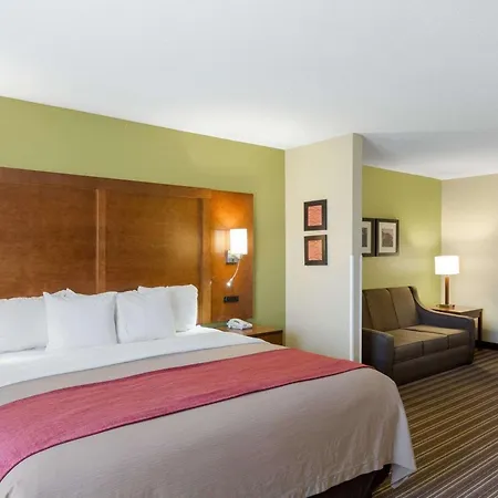 Comfort Inn & Suites Fayetteville-University Area-3