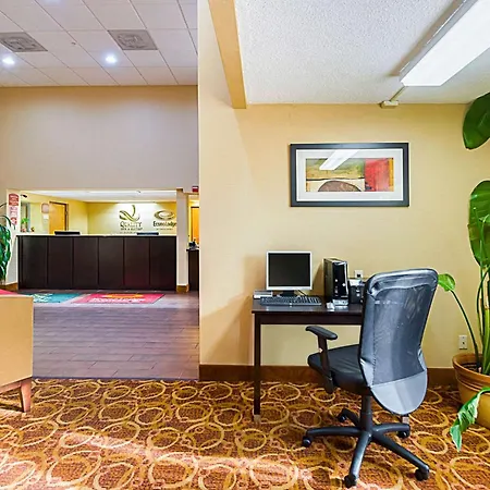 Quality Inn & Suites Hagerstown-2