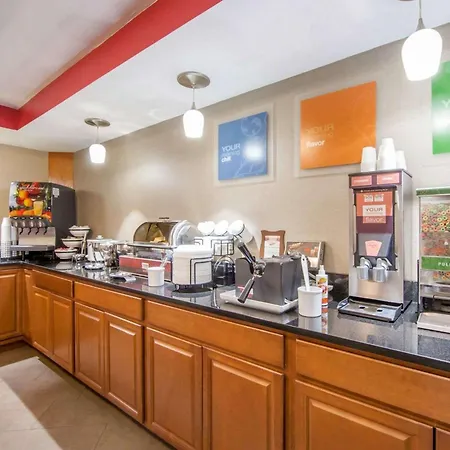Comfort Inn At Royal Blue-3