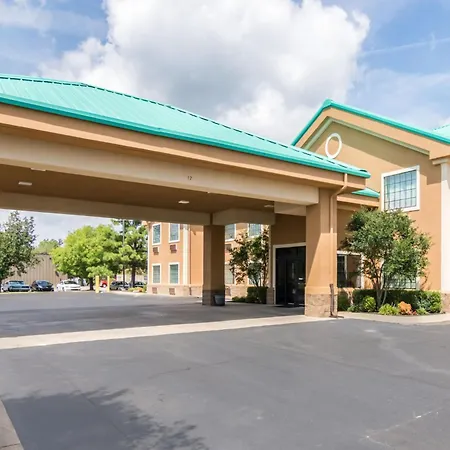 Quality Inn & Suites Alma I-40-2