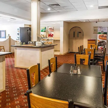 Quality Inn & Suites Indiana South-3