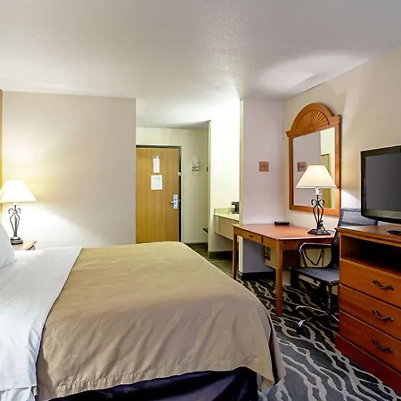 Quality Inn Huron-3