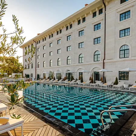 Hotel Brown Beach House & Spa-2