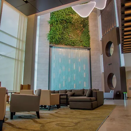 Hilton Pilar-2