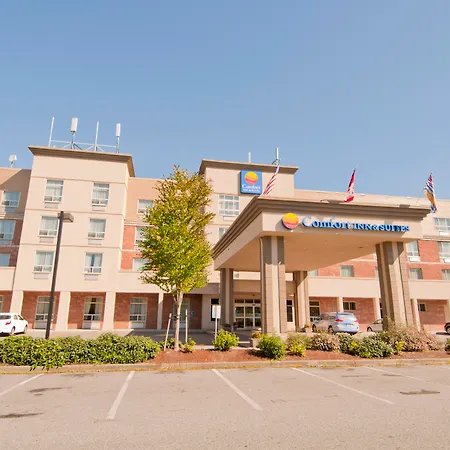 Comfort Inn & Suites-3