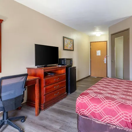 Econo Lodge Inn & Suites Dickson-3