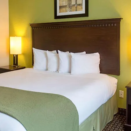 Quality Inn & Suites Quantico-3