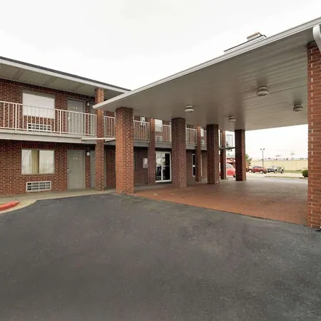 Quality Inn Russellville I-40-3