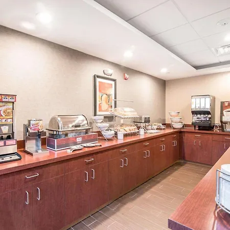 Comfort Inn & Suites Brattleboro I-91-2