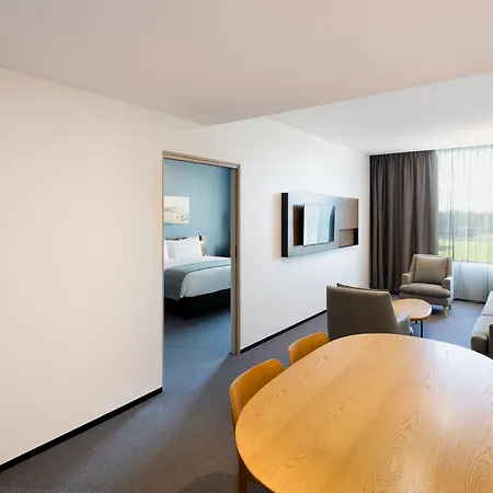 Holiday Inn Sydney St Marys By Ihg-2