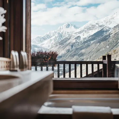 Relais Mont Blanc Hotel & Spa-3