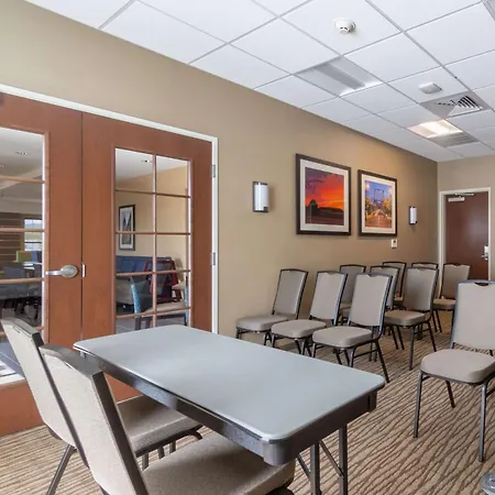 Comfort Inn & Suites - Harrisburg Airport - Hershey South-2