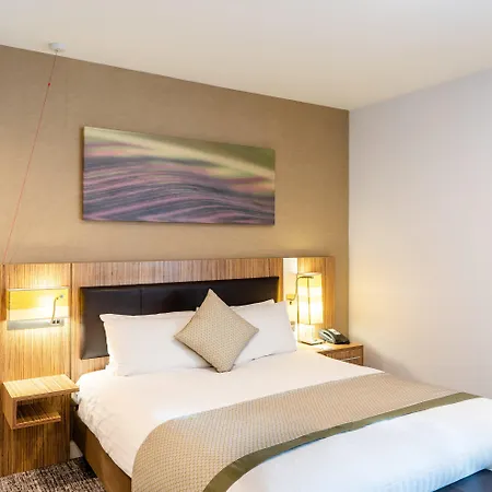 Holiday Inn Stevenage By Ihg-2