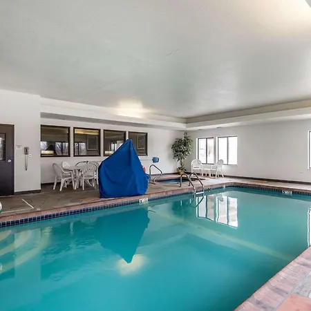Quality Inn & Suites Bethany-3