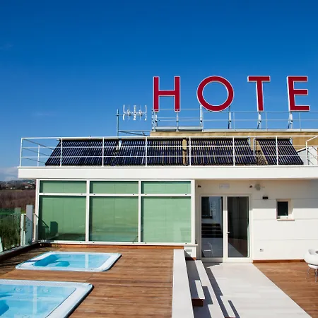 Breaking Business Hotel-3