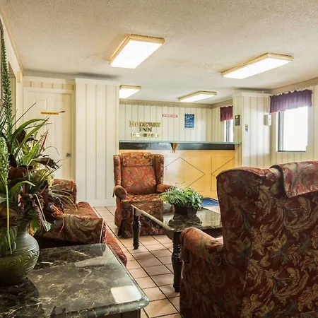 Rodeway Inn Phenix City - Columbus-3