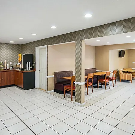 Quality Inn Fairmont-3