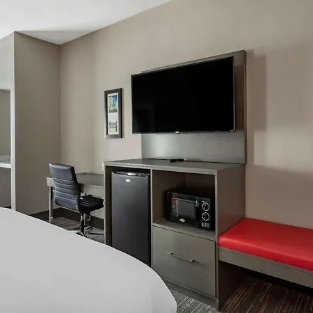 Comfort Inn & Suites Olive Branch Old Towne-3