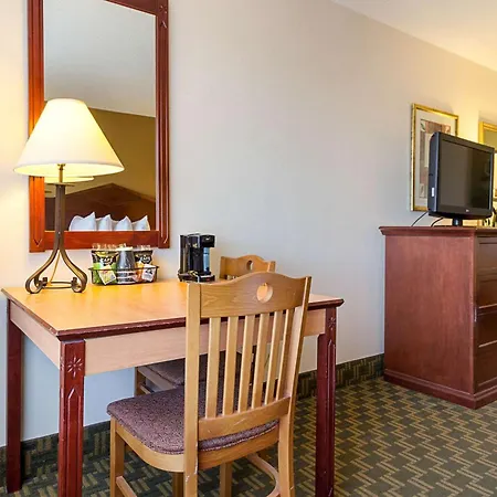 Quality Inn Fairmont-2