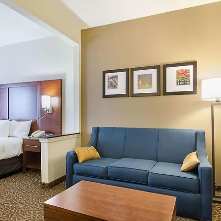 Quality Suites Springdale West I-49-2