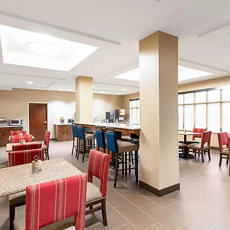 Comfort Inn & Suites Pine Bluff-2