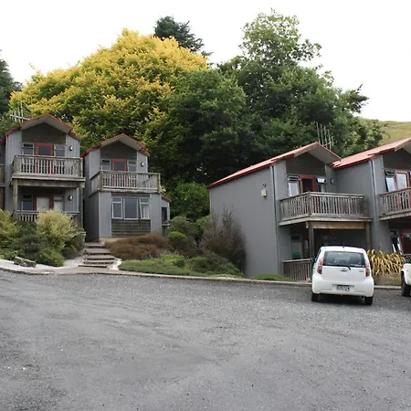 Waitomo Village Chalets Home Of Kiwipaka-3
