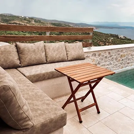 Mani Luxury Suites And Studios In Gytheio With Private Pools-2