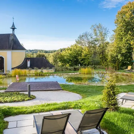 Schlosshotel Rosenau Superior-2