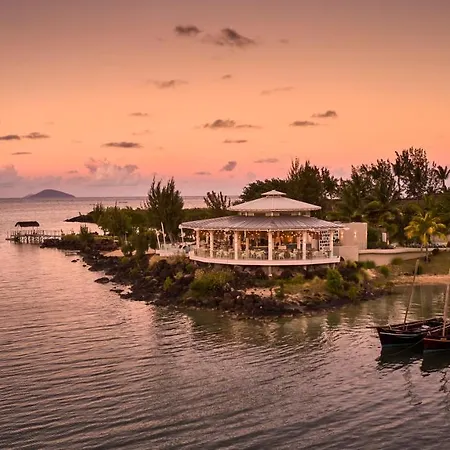 Lux* Grand Gaube Resort & Villas-3