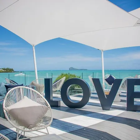 Lux* Grand Gaube Resort & Villas-3