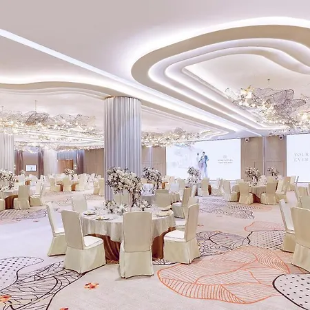 Nina Hotel Tsuen Wan West-3