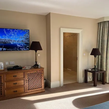 St Kyrans Guest House-3