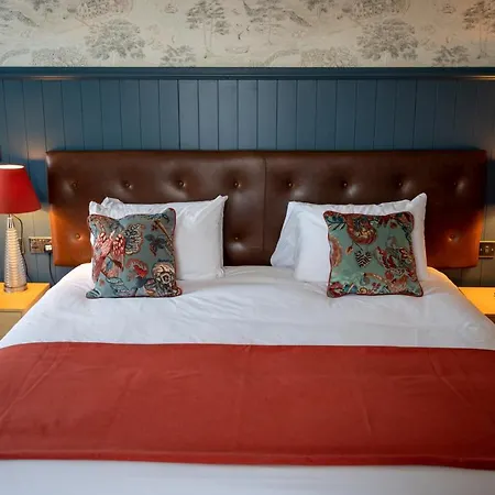 Victoria Hotel By Chef & Brewer Collection-2