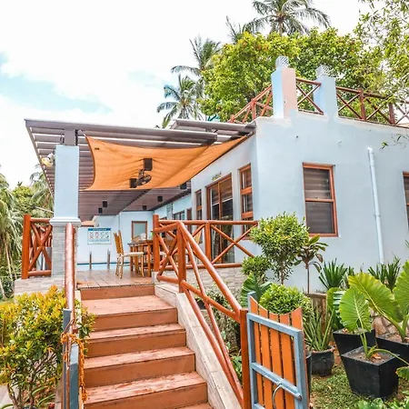 Noni'S Resort-2