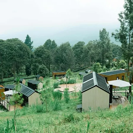 Bobocabin Gunung Mas, Puncak-3