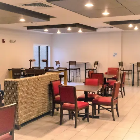 Holiday Inn Express By Ihg-3