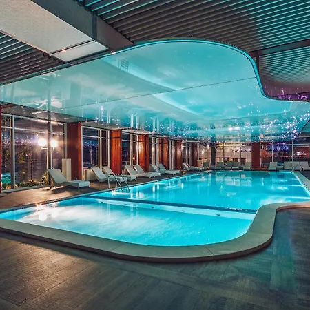 Carine Hotel Delfin-3