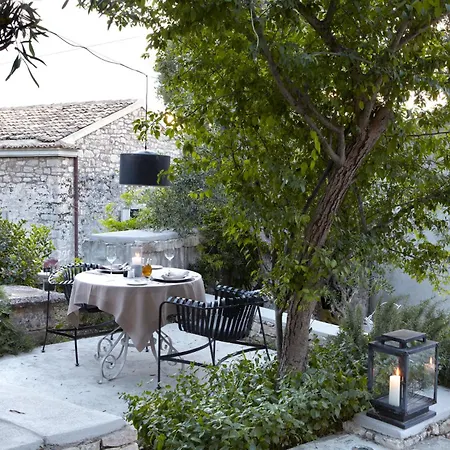 Torri E Merli Hotel By Ghh-3