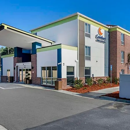 Comfort Inn & Suites-3