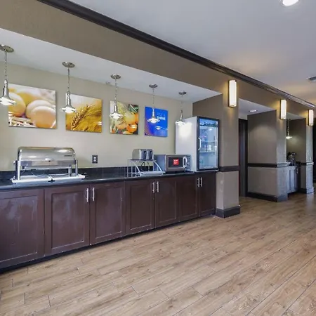 Comfort Suites Lawton Near Fort Sill-3