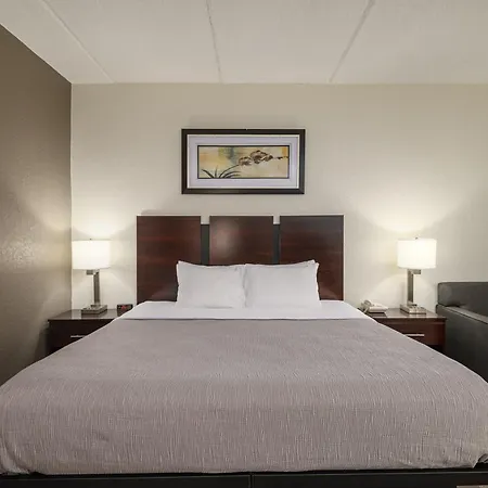 Quality Inn & Suites Lexington South-2