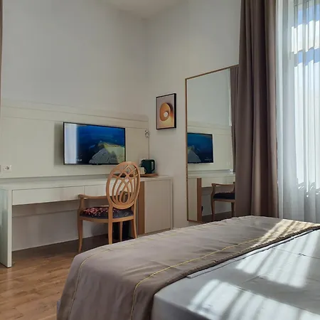 Heiress Hotel-2