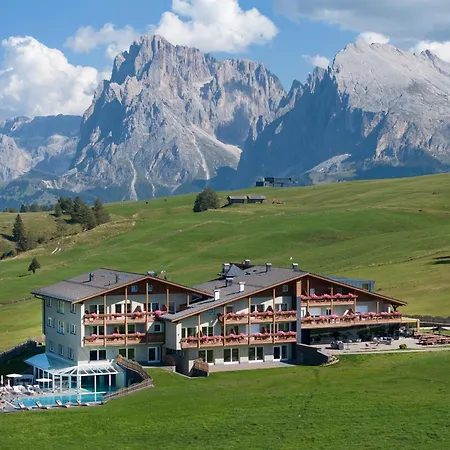 Hotel Santner Alpine Sport&Relax-3